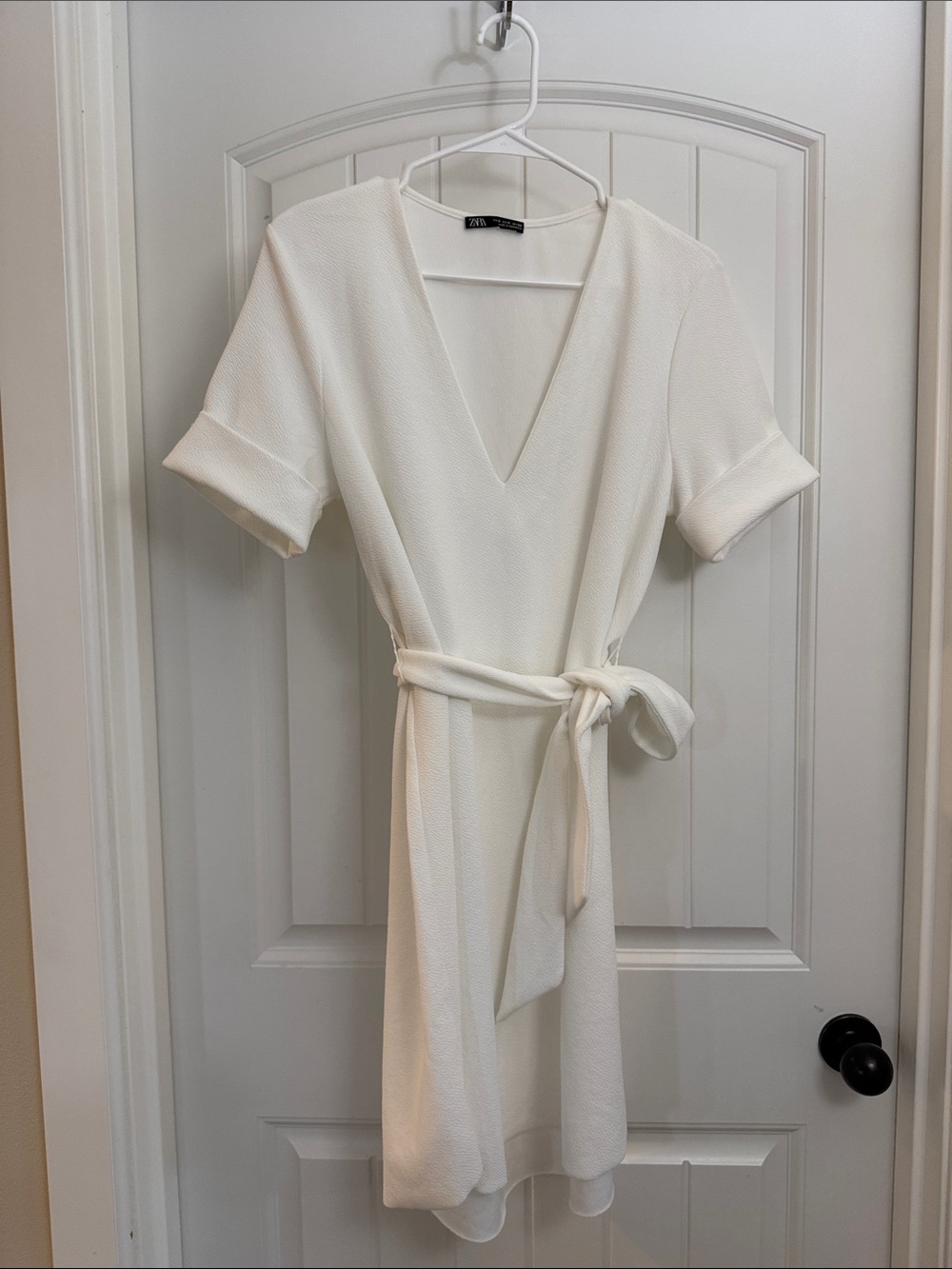 Zara Off-White V-Neck Midi Dress with Tie Belt